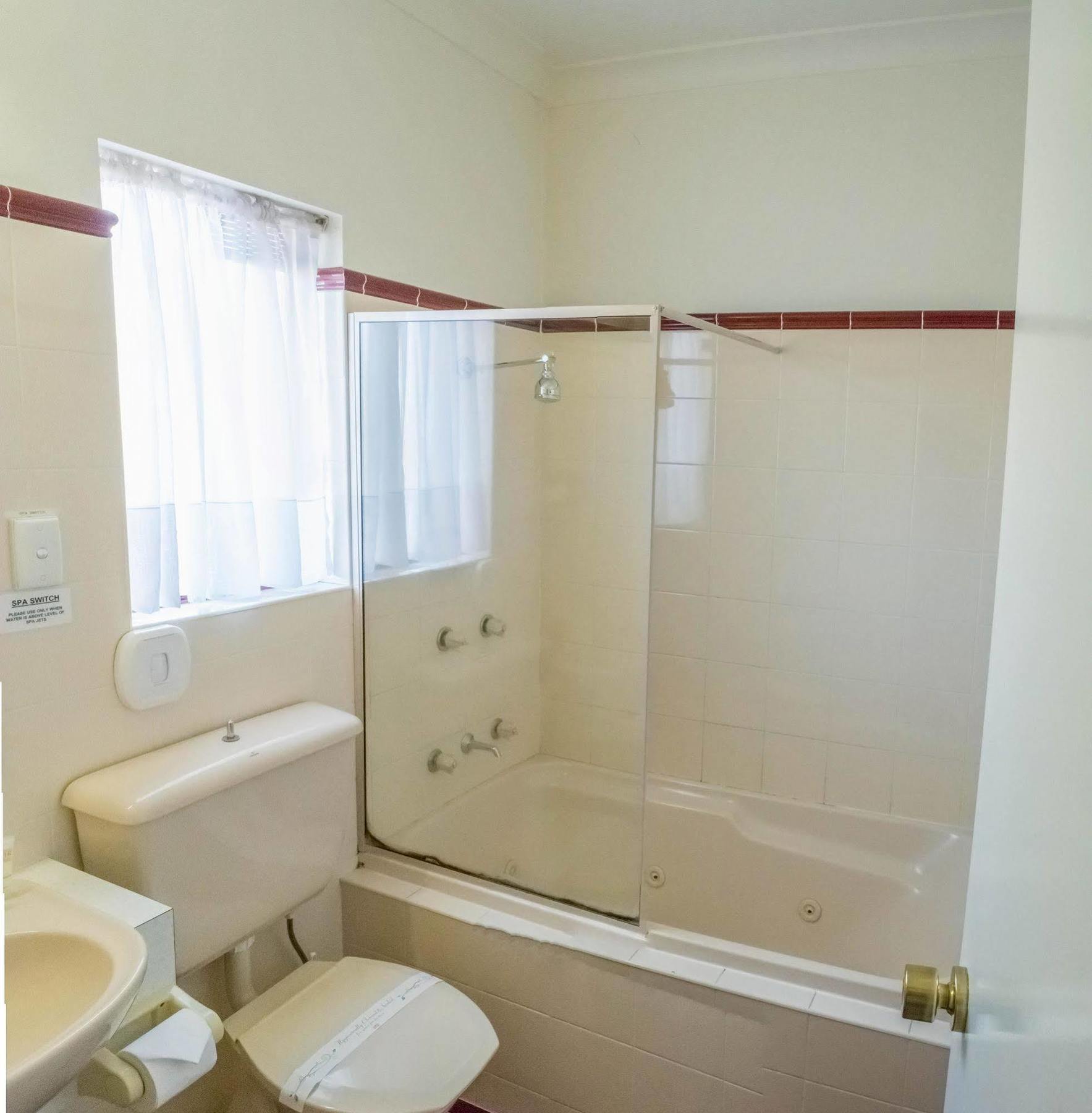 Narrandera Club Motor Inn Exterior photo