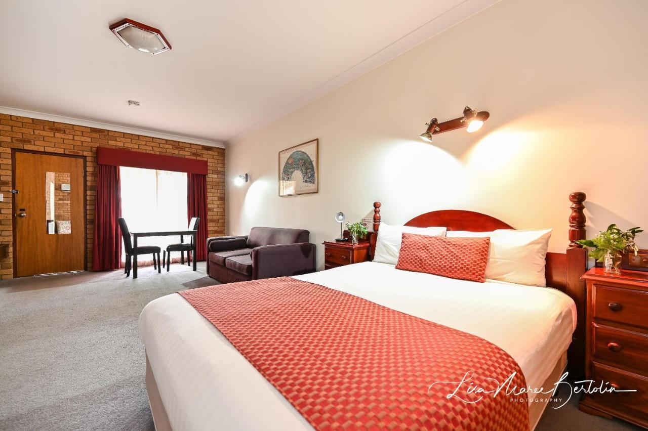 Narrandera Club Motor Inn Exterior photo